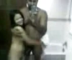 Załóż czerwoną sukienkę dla Eleny, aby darmowe film porn związać się z dwoma przystojnymi mężczyznami