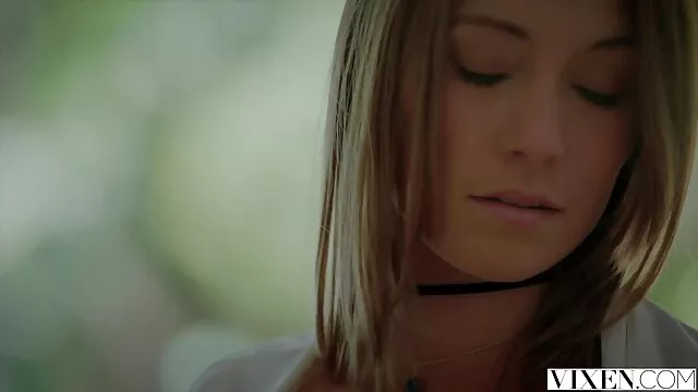 Pokojówka dołączy do faceta darmowe xxx filmy z dużym kutasem,